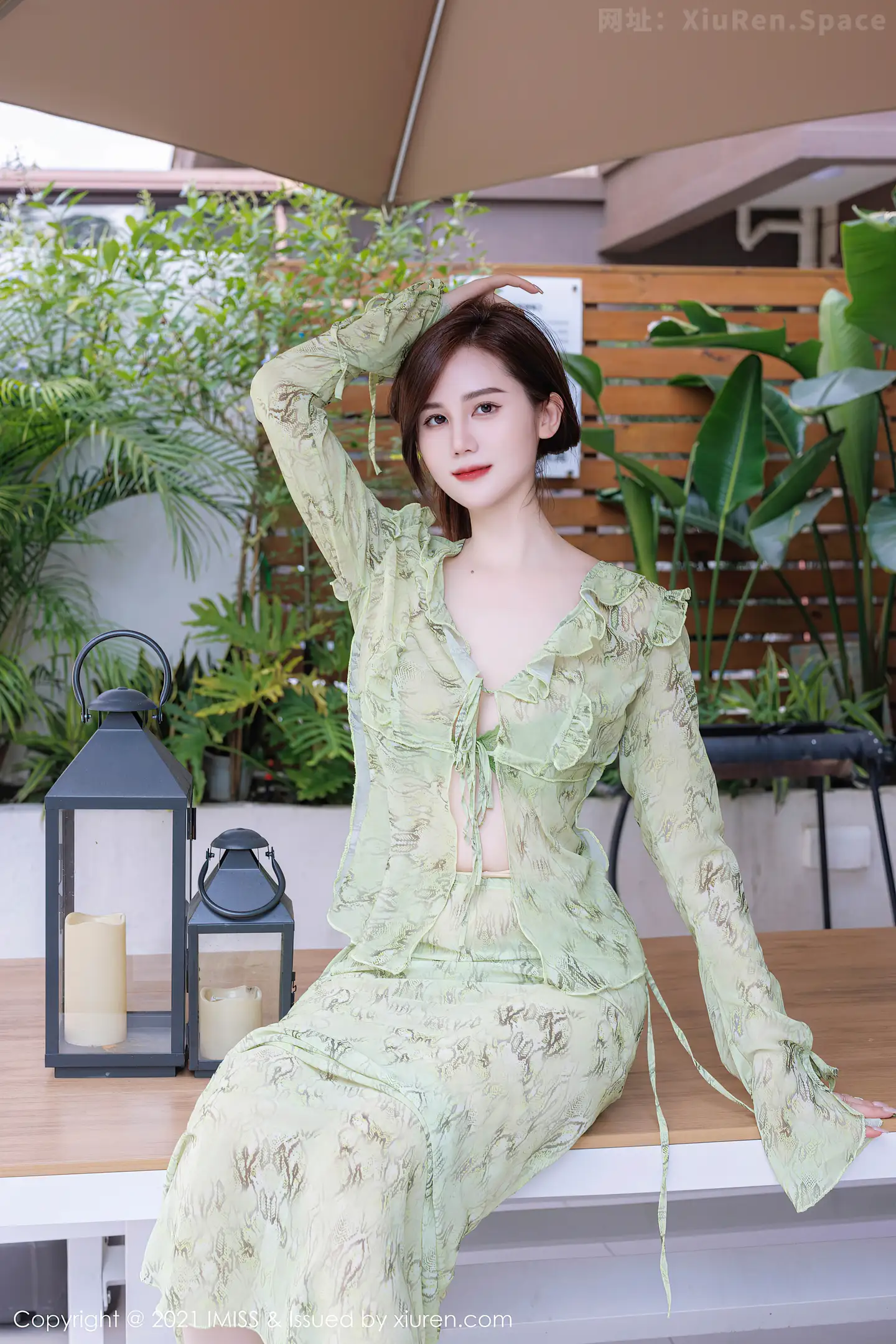 图片[6]-[IMISS爱蜜社]Vol.758 气质女神sisy思性感淡绿色上衣露灰绿色蕾丝内衣完美诱惑写真40P-秀人网官方网站